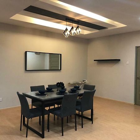 Meena'S Apartment @ The Quintet مرتفعات كاميرون المظهر الخارجي الصورة
